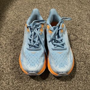 Hoka Women’s Clifton 9’s
